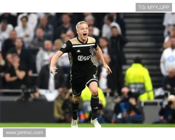 那不勒斯内雷斯世界波绝妙破门击败博洛尼亚1-0